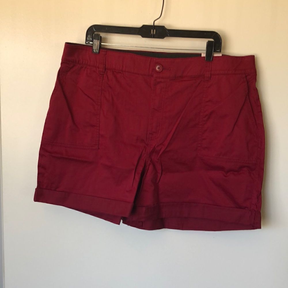 Lane Bryant The Softest Collection Mid Rise Short Size 18 NWT Red Sateen